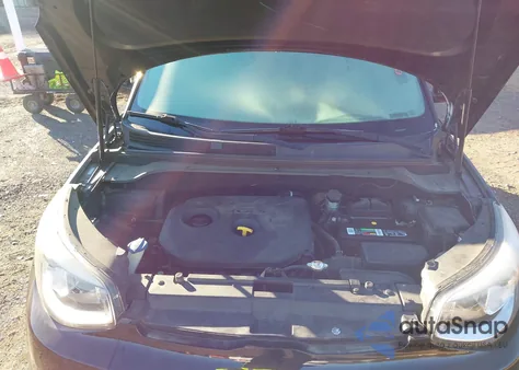 2015 Kia Soul ! from USA, damaged, VIN KNDJX3A50F7189874